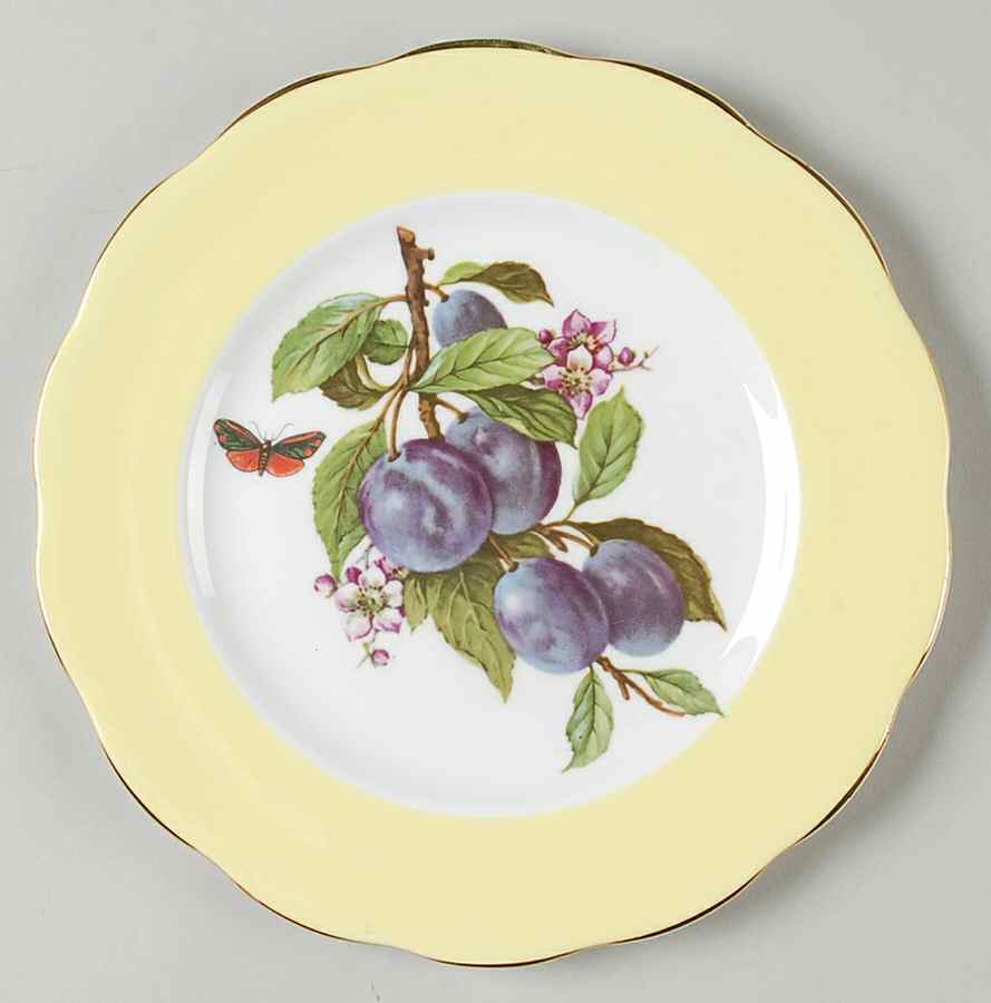 QUA53 Luncheon Plate by Queen Anne (England)-1