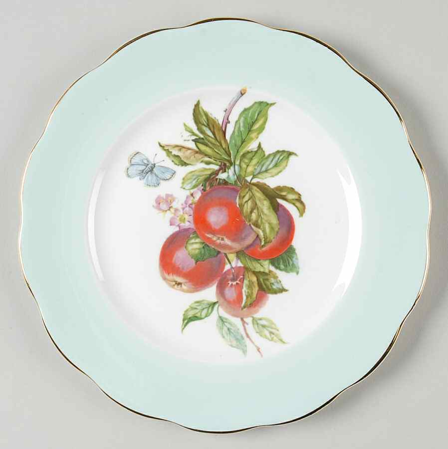 QUA53 Luncheon Plate by Queen Anne (England)-1