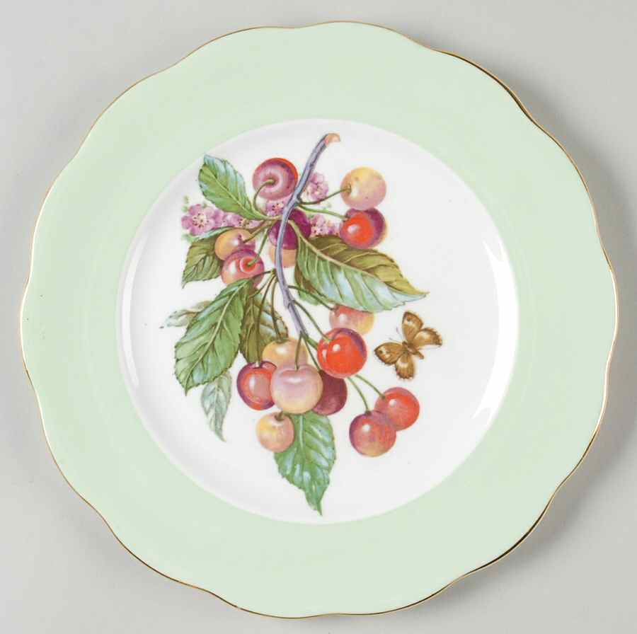 QUA53 Luncheon Plate by Queen Anne (England)-1