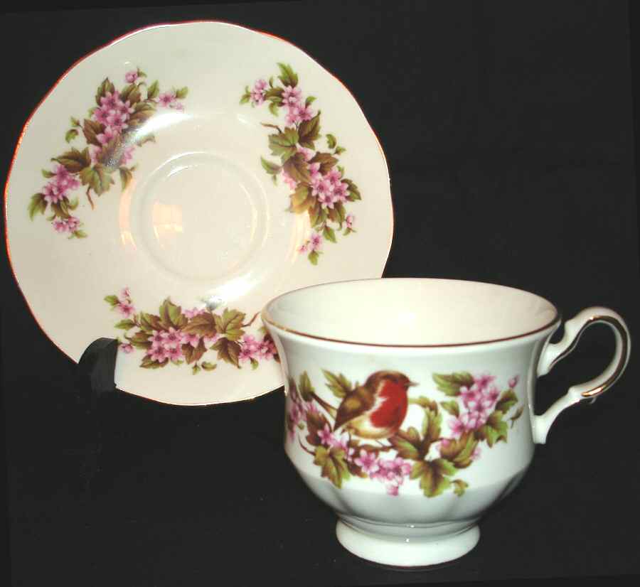 8676 Footed Cup & Saucer Set by Queen Anne (England)-1
