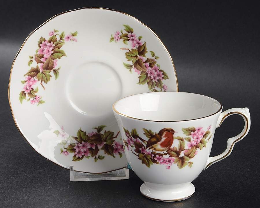 8676 Footed Cup & Saucer Set by Queen Anne (England)-1
