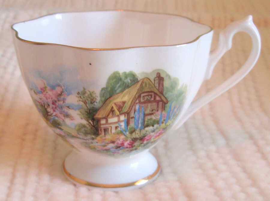 5495 Footed Cup by Queen Anne (England)-1