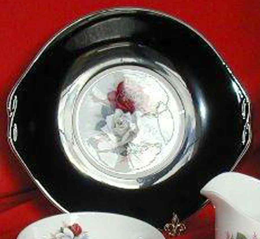 QUA59 Handled Cake Plate by Queen Anne (England)-1