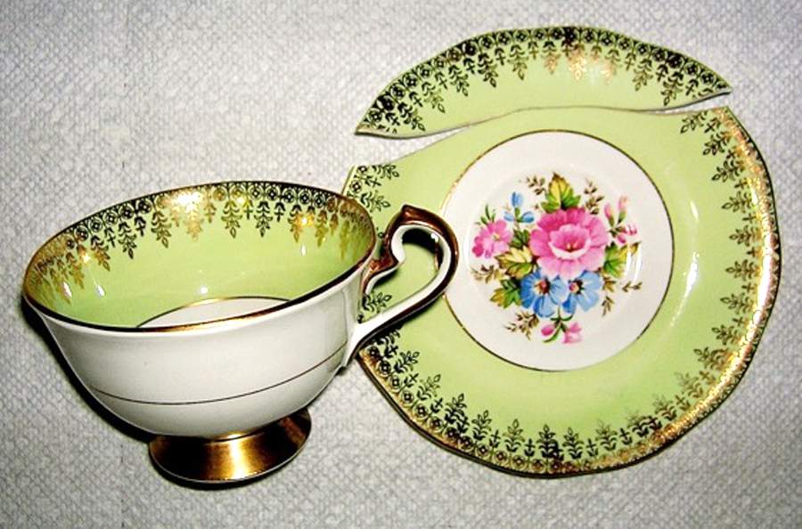 4720 Footed Cup & Saucer Set by Queen Anne (England)-1