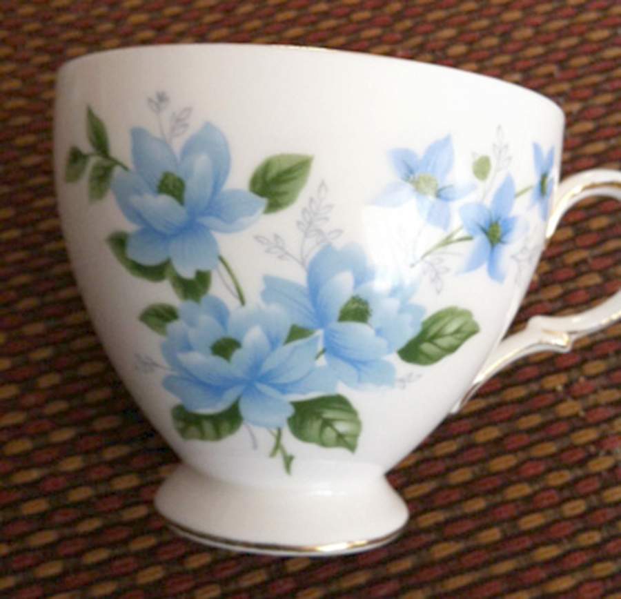 8466 Footed Cup by Queen Anne (England)-1