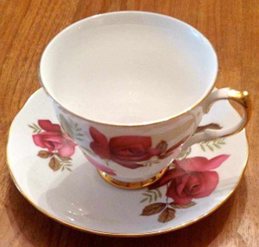 8486 Footed Cup & Saucer Set by Queen Anne (England)-1
