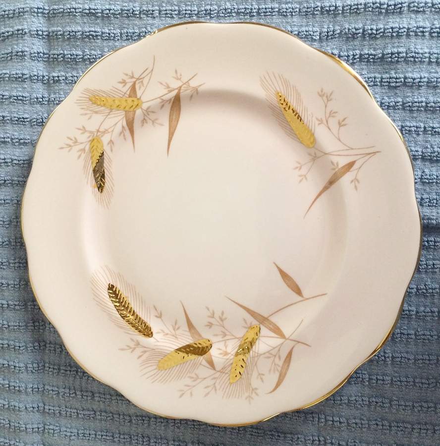 QUA70 Salad Plate by Queen Anne (England)-1