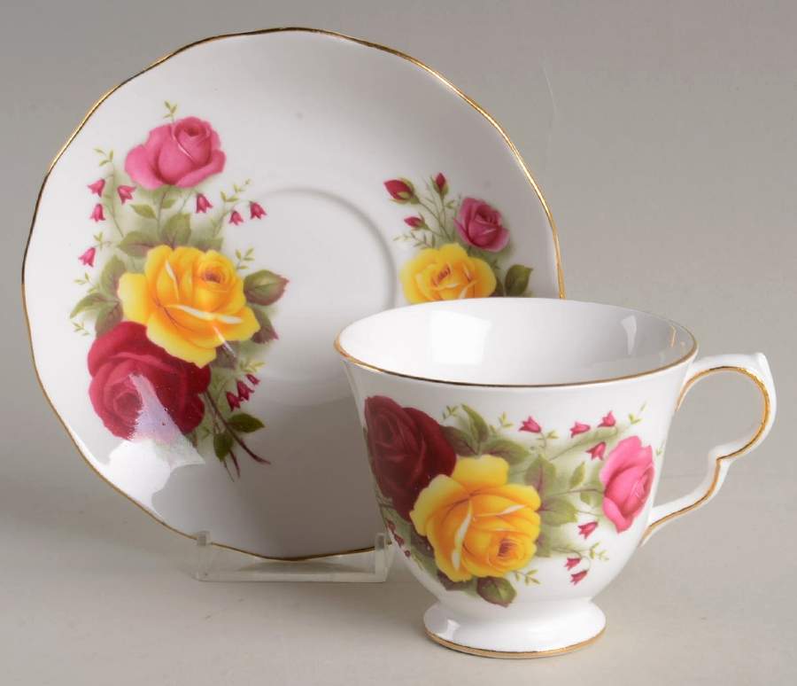 8879 Footed Cup & Saucer Set by Queen Anne (England)-1