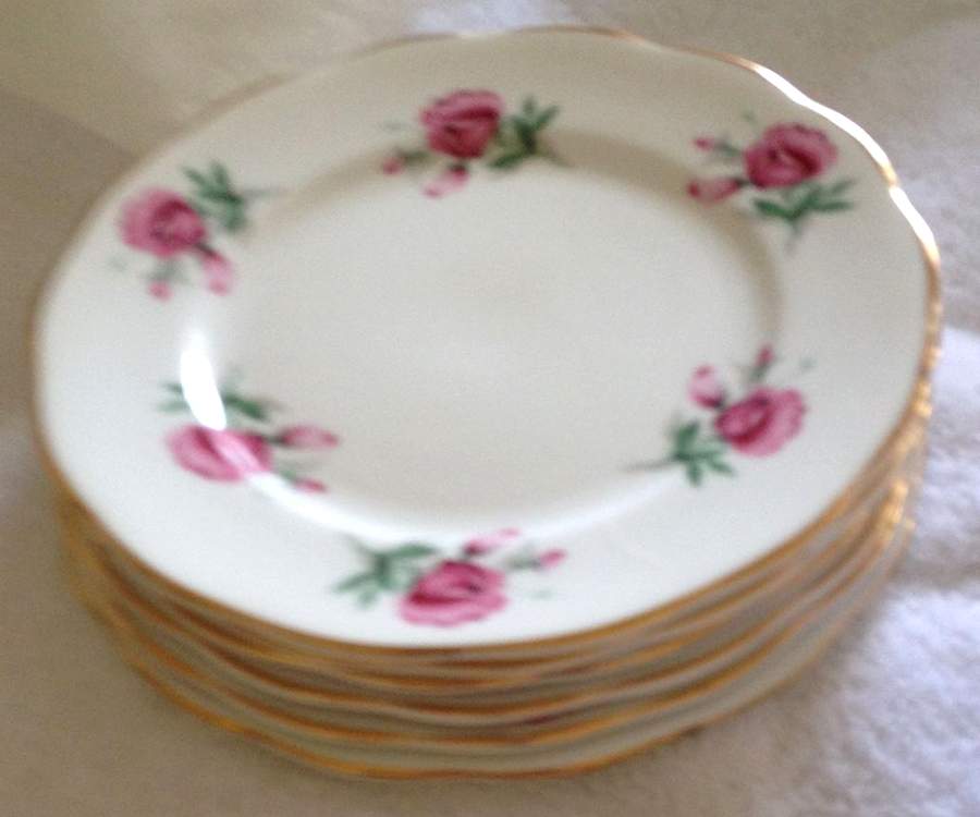 QUA74 Salad Plate by Queen Anne (England)-1