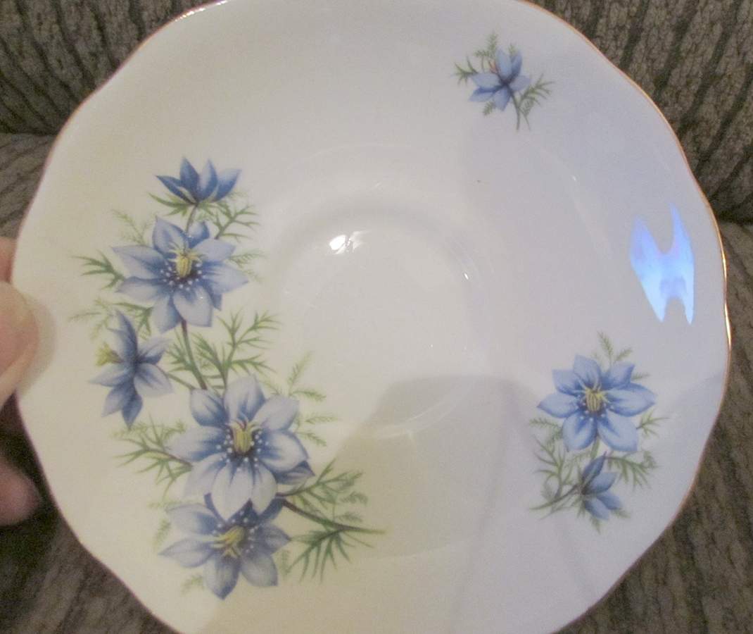 7878 Saucer by Queen Anne (England)-1