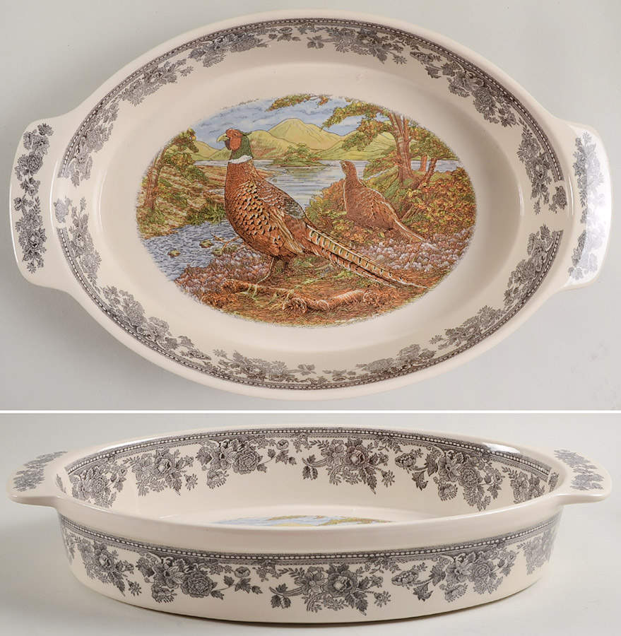 Quintessential Game 14" Oval Baker by Queen's-1