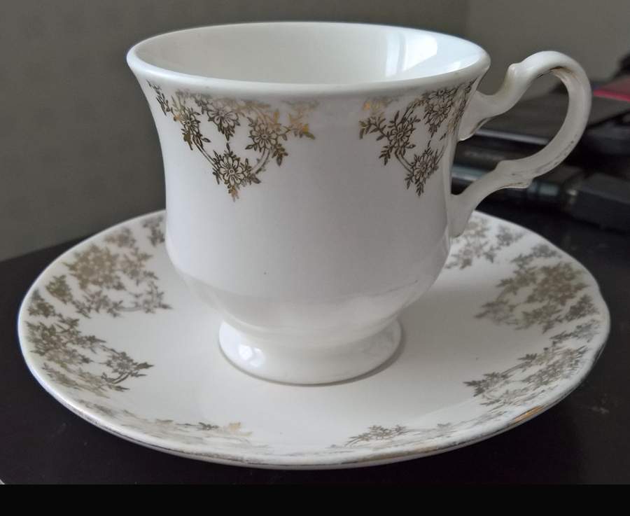 8509 Footed Cup & Saucer Set by Queen Anne (England)-1