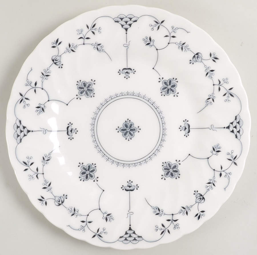 Finlandia Black Salad Plate by Queen's-1