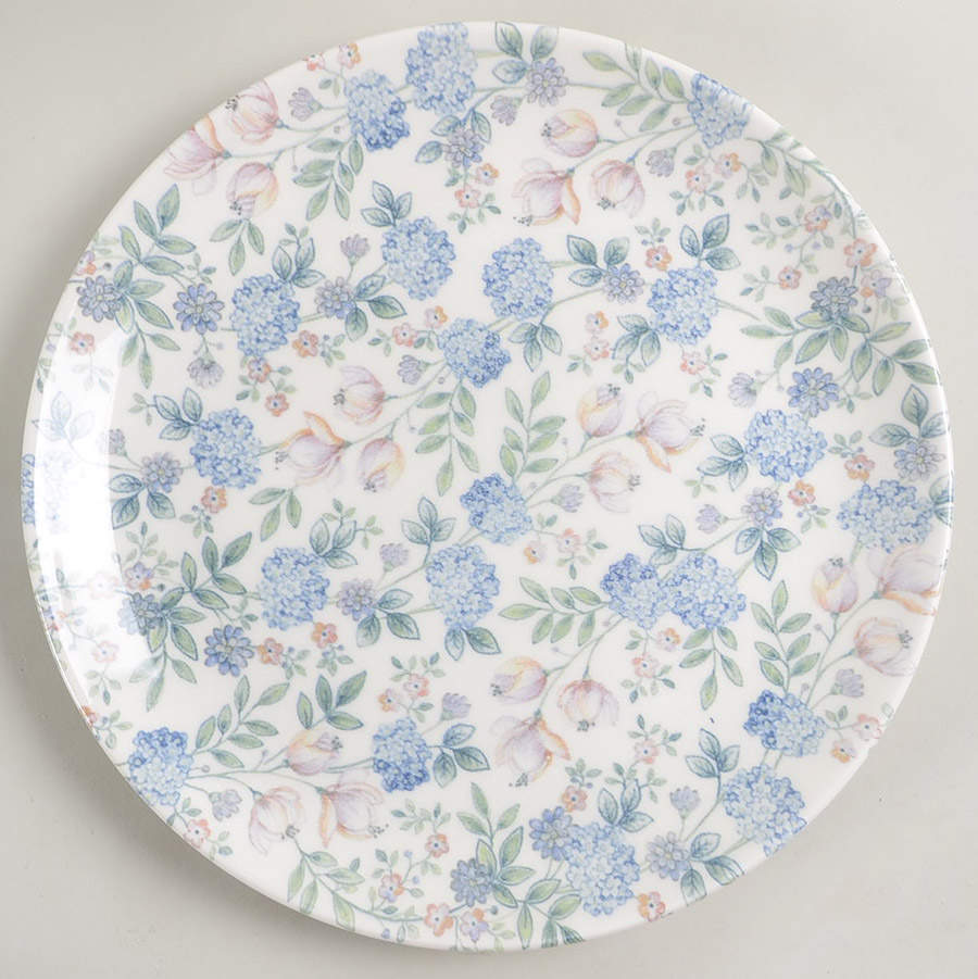 Emma Dinner Plate by Queen's-1