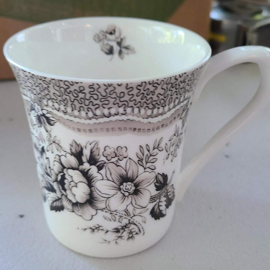 Black Story Mug by Queen's-1