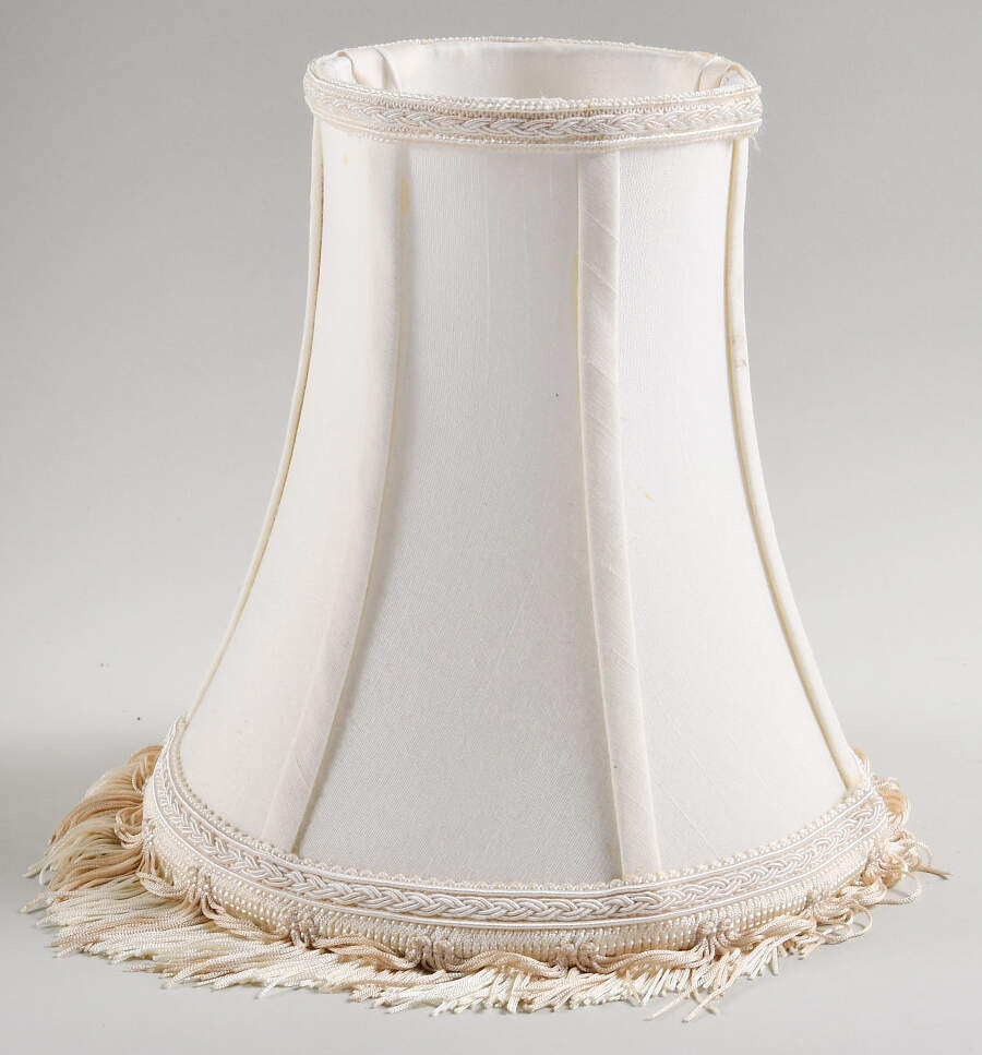 LX6775GL Shade for 25" Electric Lamp by Quoizel-1
