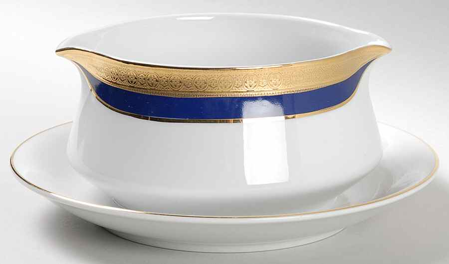 6641 Gravy Boat with Attached Underplate by Royal Ming-1