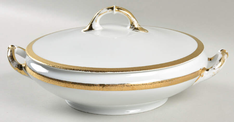 RR2 Round Covered Vegetable by Royal R (Bavaria)-1