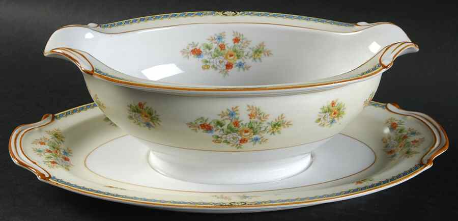 RO67 Gravy Boat with Attached Underplate by Rose (Japan)-1