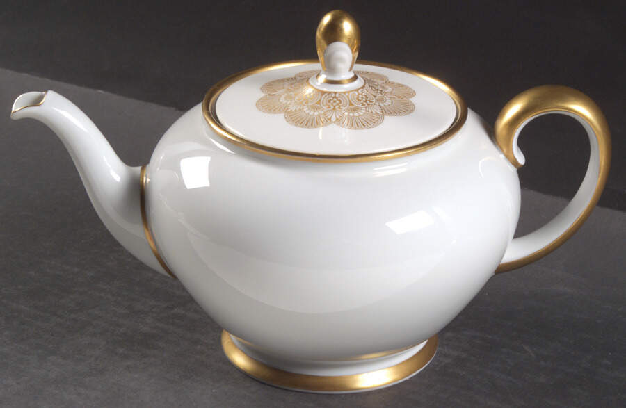 1473 (Aida, White) Teapot & Lid by Rosenthal - Continental-1