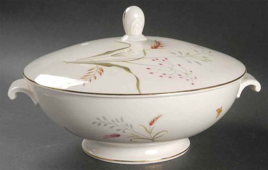 3162 (Aida, Cream) Round Covered Vegetable by Rosenthal - Continental-1