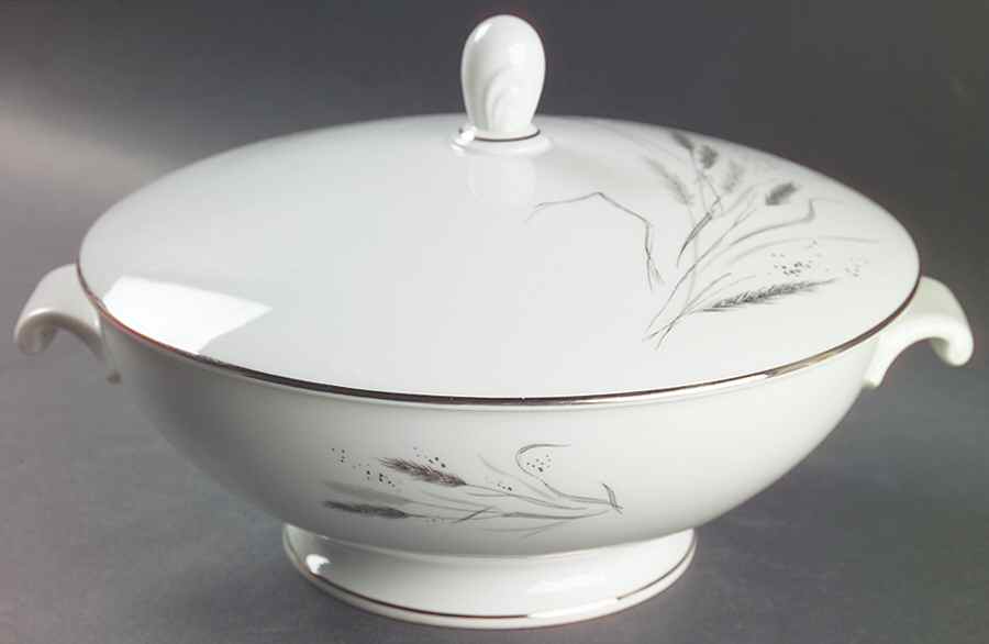 3182 Round Covered Vegetable by Rosenthal - Continental-1
