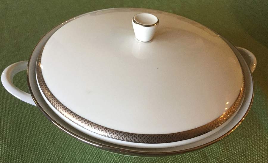 3292 Round Covered Vegetable by Rosenthal - Continental-1