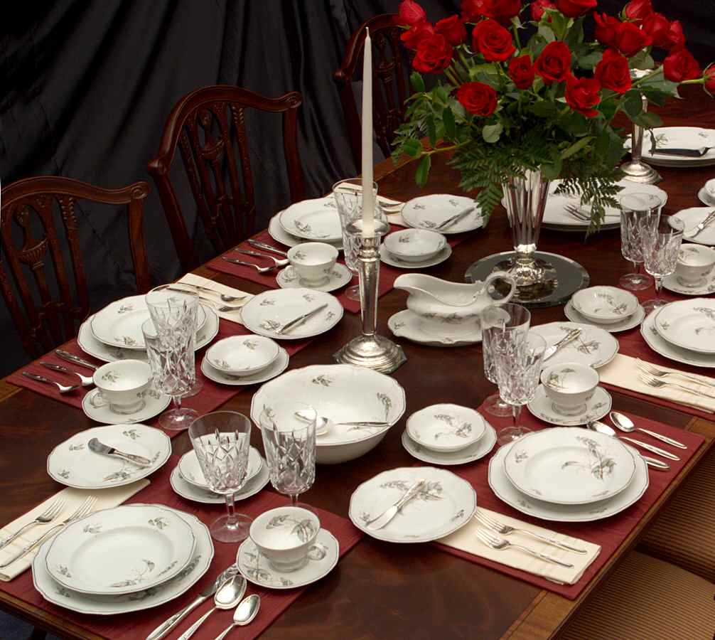 7425 (Scalloped, Platinum) 40 Piece Estate Set by Rosenthal - Continental-1