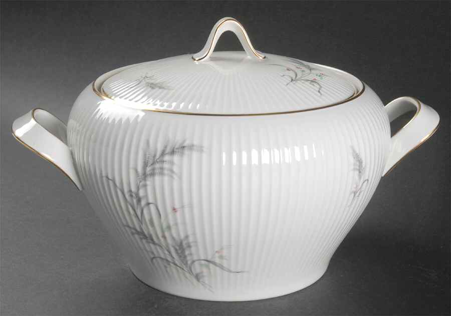 7533 (Gold Trim) Round Covered Vegetable by Rosenthal - Continental-1
