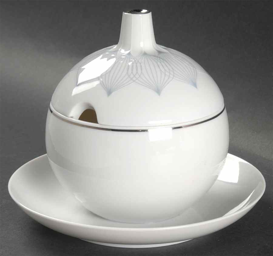 Ballet Gravy Boat w/Attached Underplate & Lid by Rosenthal - Continental-1