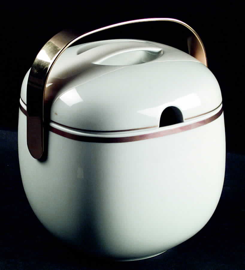Banquet (Suomi) Round Covered Vegetable by Rosenthal - Continental-1