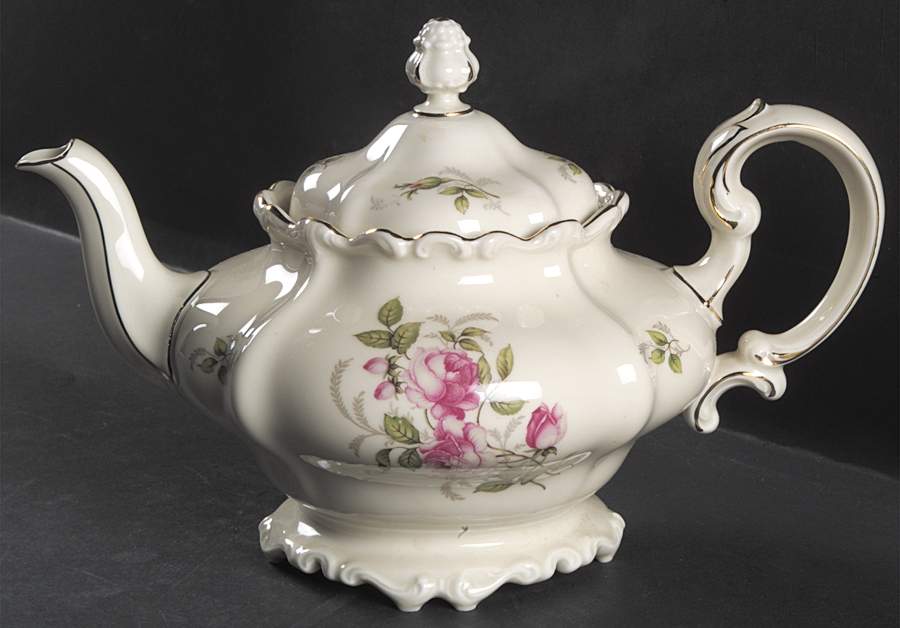 Courtship Teapot & Lid by Rosenthal - Continental-1