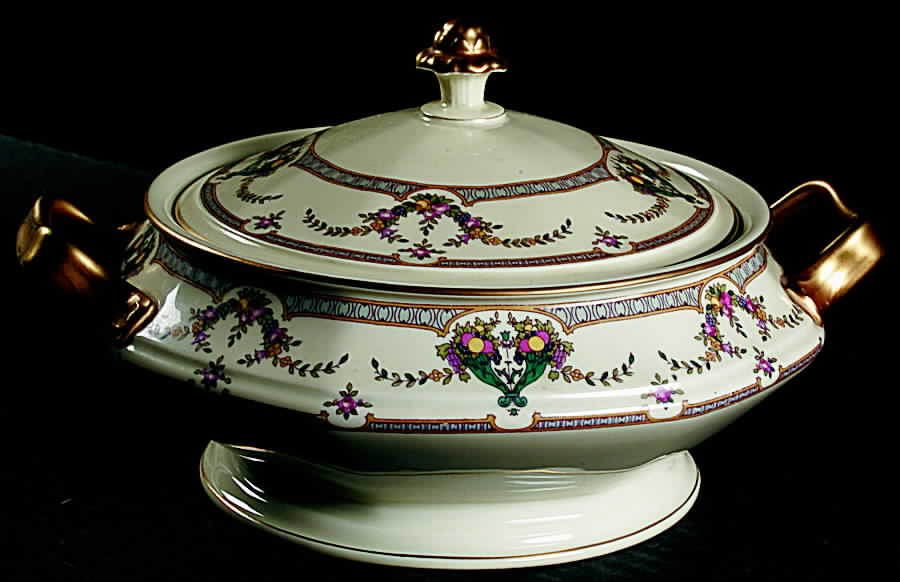Daphne Round Covered Vegetable by Rosenthal - Continental-1