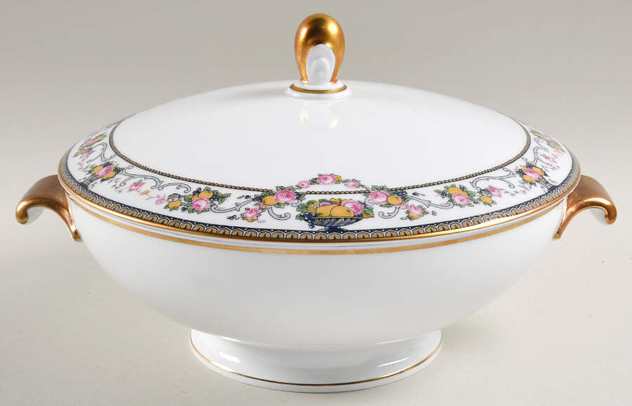 Della Robbia Round Covered Vegetable by Rosenthal - Continental-1