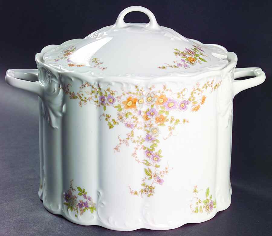 Desiree (Classic Rose Collection, Rim) Tureen &  Lid by Rosenthal - Continental-1