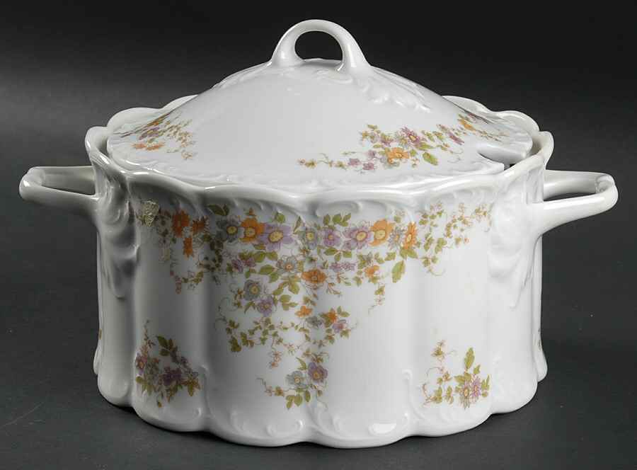 Desiree (Classic Rose Collection, Rim) Round Covered Vegetable by Rosenthal - Continental-1