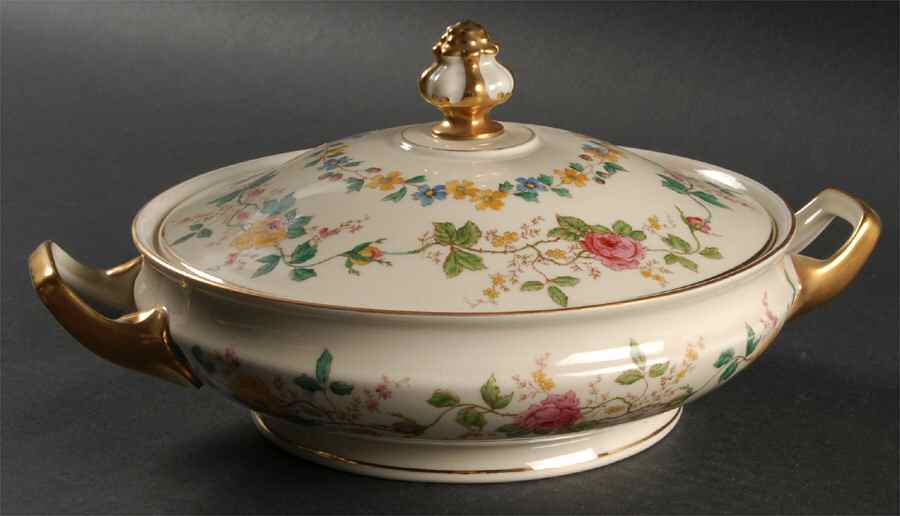 Dolly Vardon Round Covered Vegetable by Rosenthal - Continental-1