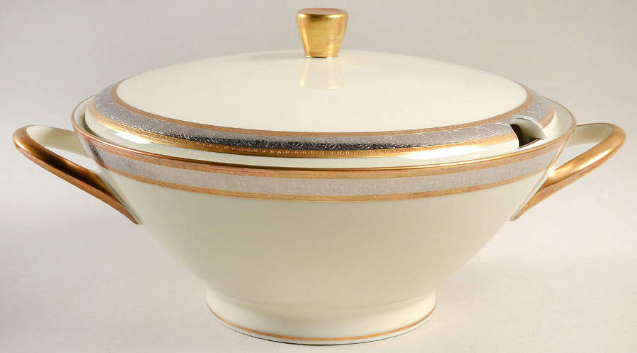 Duchess (Ivory Background) Tureen &  Lid by Rosenthal - Continental-1