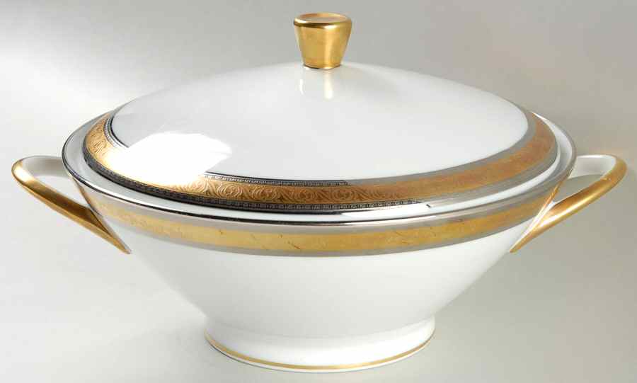 Duchess (White Backg) Round Covered Vegetable by Rosenthal - Continental-1