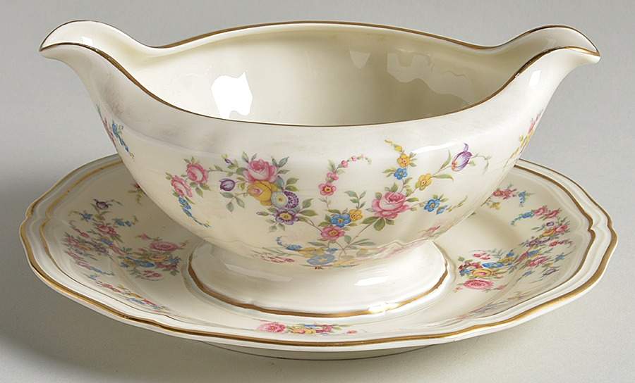 Evangeline Gravy Boat with Attached Underplate by Rosenthal - Continental-1