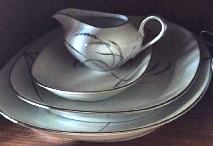 Flowing Wheat 13" Oval Serving Platter by Rosenthal - Continental-1