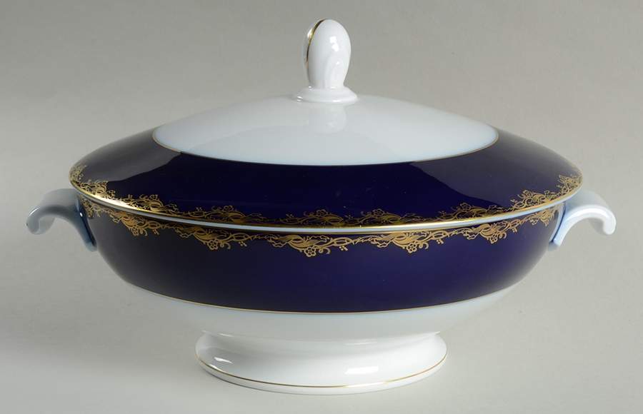 Frederick The Great Round Covered Vegetable by Rosenthal - Continental-1