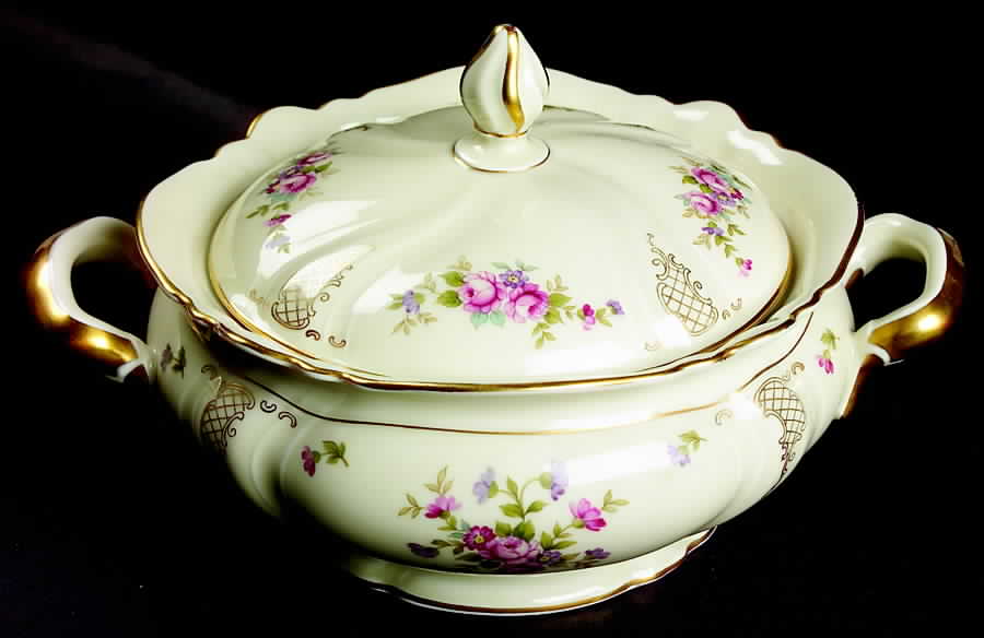 K2879 Round Covered Vegetable by Rosenthal - Continental-1
