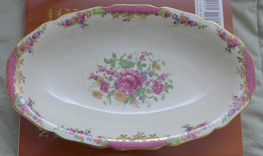 King's Rose (Cream Background, Scalloped) Relish by Rosenthal - Continental-1