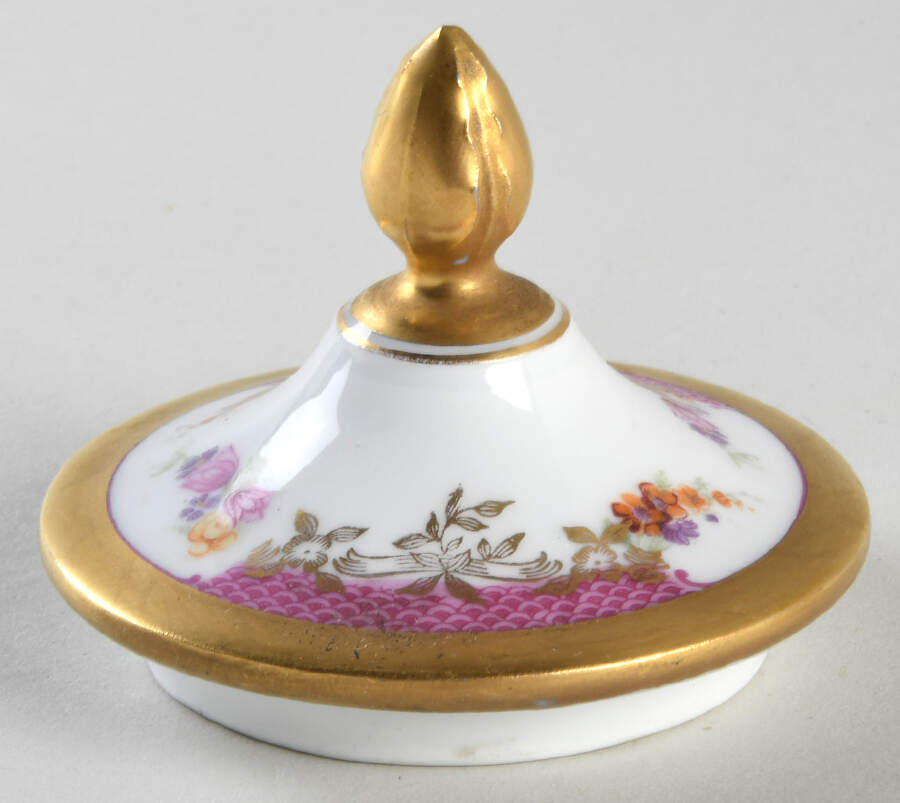 King's Rose (White Background, 1-2" Gold) Lid for Sugar Bowl by Rosenthal - Continental-1