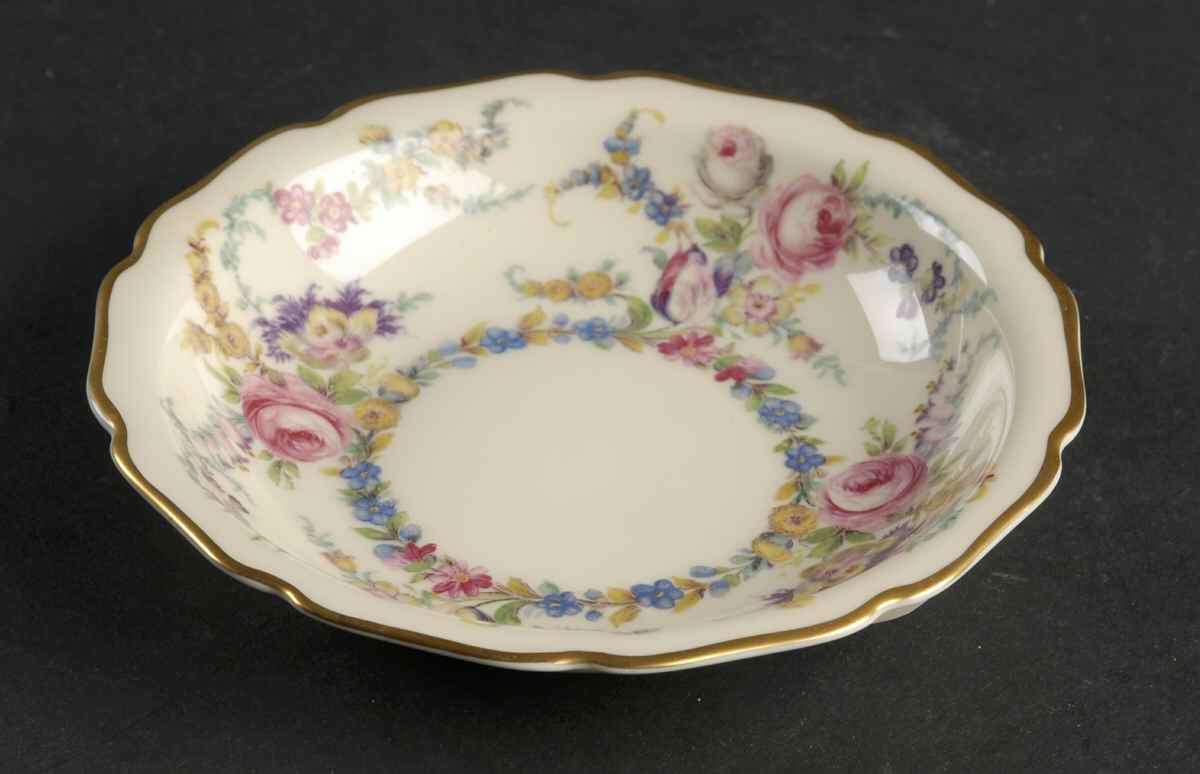 Linnie Lee Rim Fruit/Dessert (Sauce) Bowl by Rosenthal - Continental-1