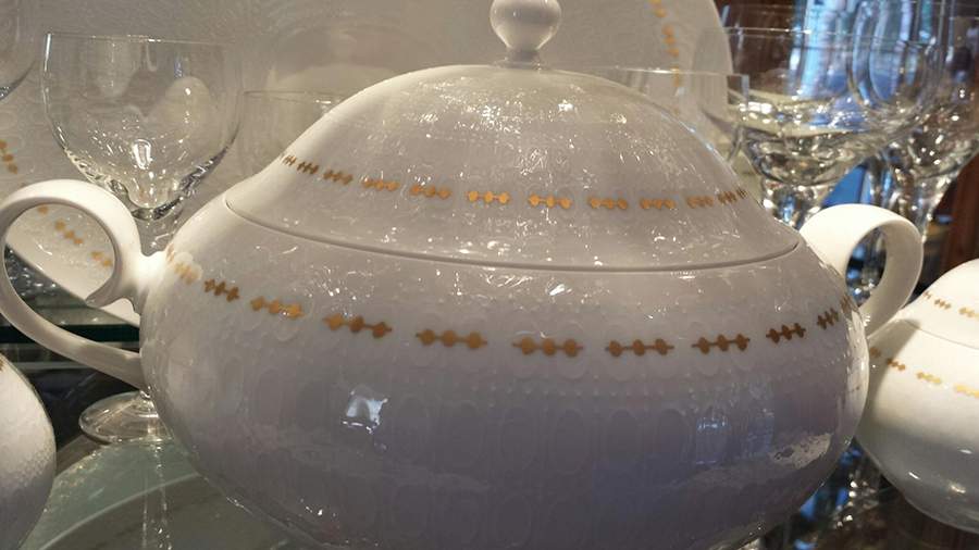 Minuet (Romance Shape) Round Covered Vegetable by Rosenthal - Continental-1