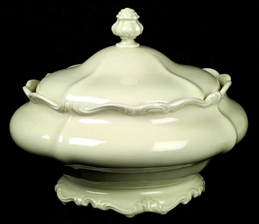 Pompadour Cream Round Covered Vegetable by Rosenthal - Continental-1