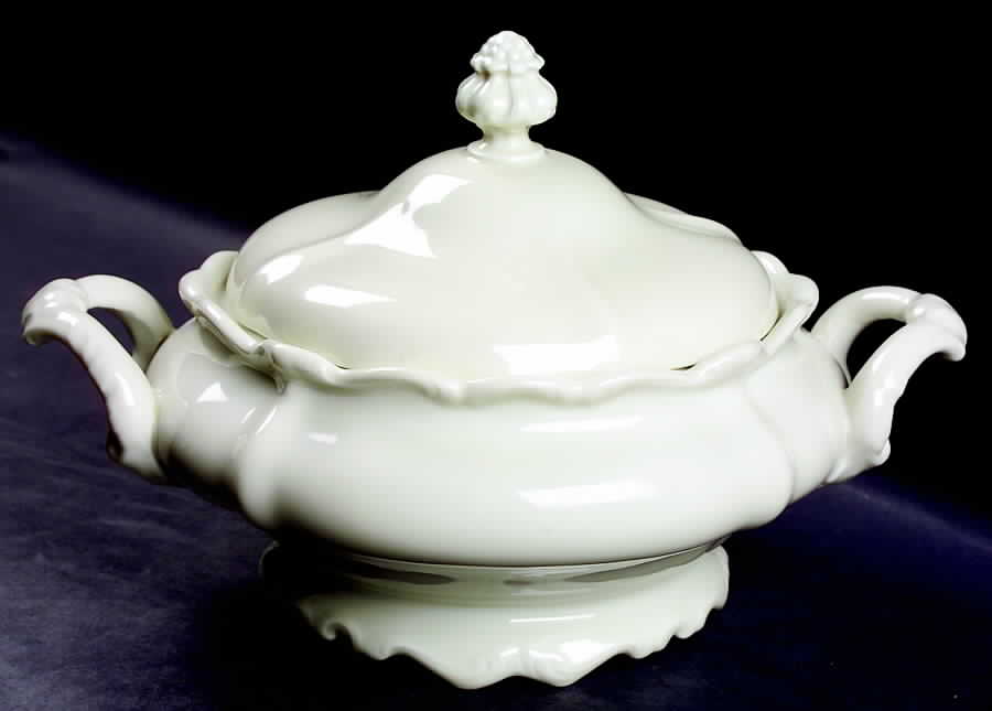 Pompadour Cream Round Covered Vegetable by Rosenthal - Continental-1