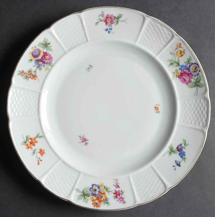 R138 Dinner Plate by Rosenthal - Continental-1